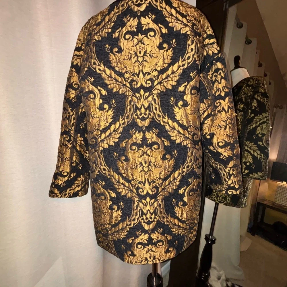 ✨ Baroque Brocade Velvet Trim Statement Jacket 🖤💛 - Picture 6 of 8